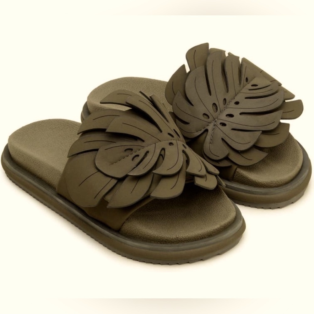 Farm Rio Olive Anatomic Slide Sandal size 10